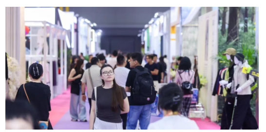 别人还在追风，懂行的人已在展会上看见风向｜2027趋势提前锁定